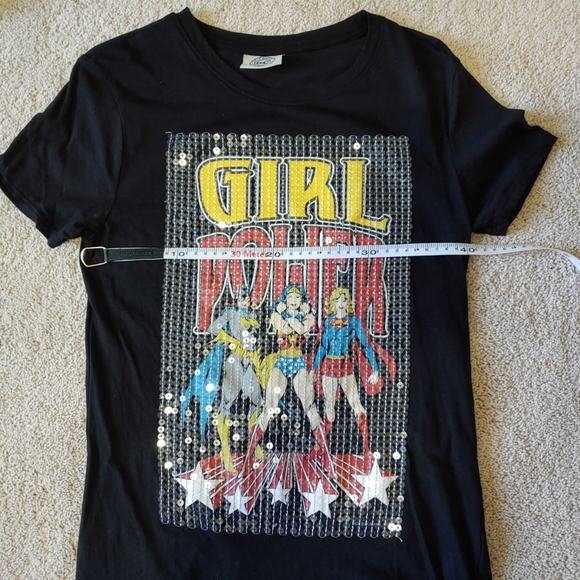 😊 2 / $20 Dc comics Tshirt - Picture 5 of 6